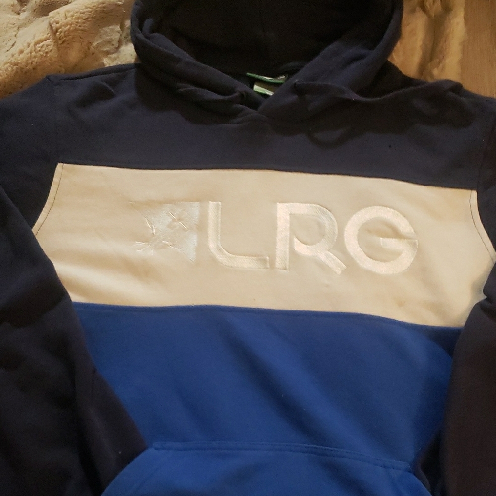 Lrg Blue and White Sweater with Color Block Design